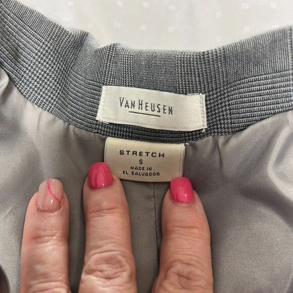 Van Heusen Stretch Women's Blazer Gray Plaid 5 Button Lined Size Small - Picture 7 of 10